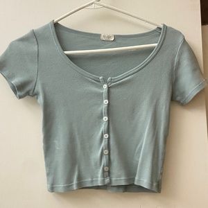 Cropped tee